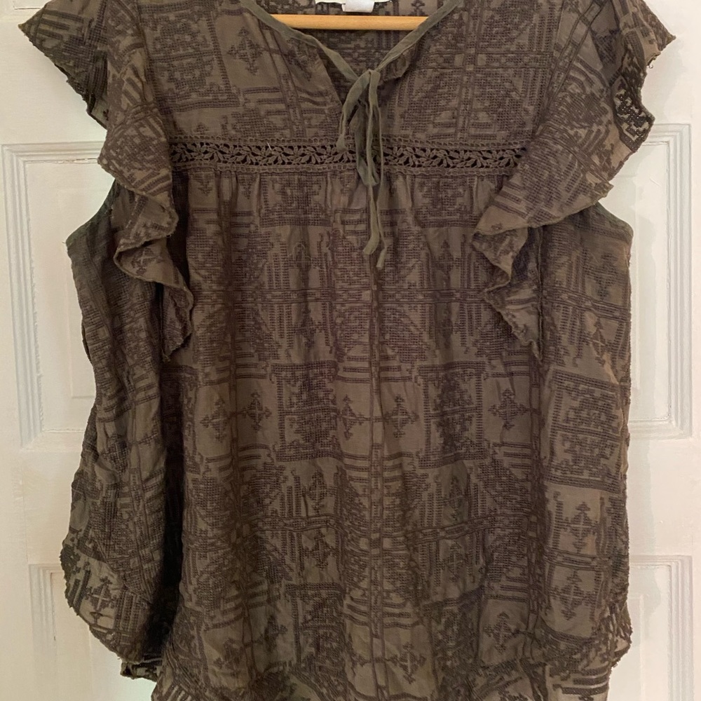 Flutter sleeve boho top